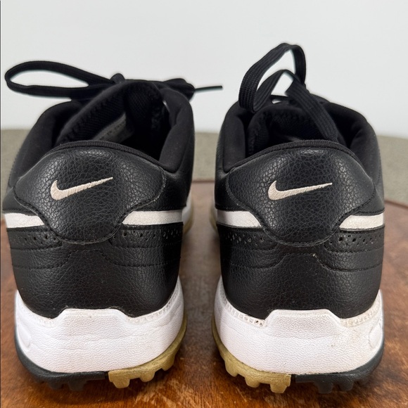 Nike Air Shoes Mens 10.5 Golf Cleat Sneakers Black White 379212-011 - Picture 4 of 11